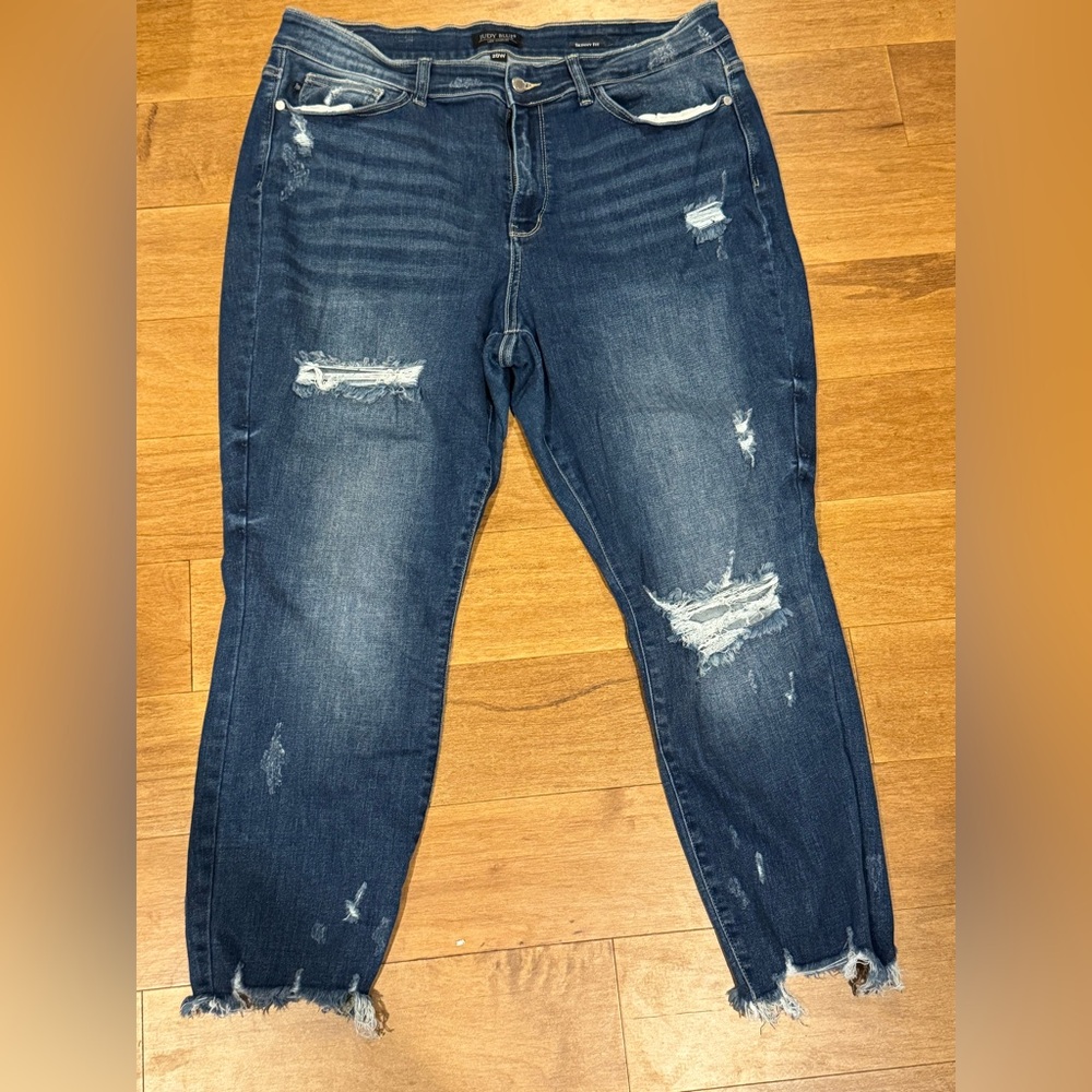Judy Blue Boyfriend Jeans Distressed Blue
